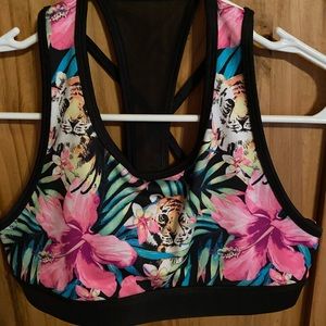 Girls Sports Bra. Size XL 14/16. Like New. Brand is Avia